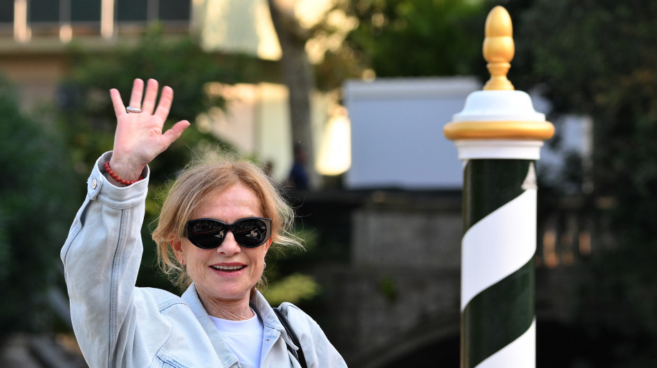 Isabelle Huppert, preoccupata per il cinema cos&igrave; fragile