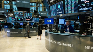 Wall Street d&eacute;bute en petite hausse pour finir la semaine