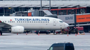 L'a&eacute;roport de Hambourg toujours bloqu&eacute; par une prise d'otage