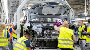 Gesch&auml;ftsklima im Autosektor leicht verbessert - Weiter tief negativer Bereich