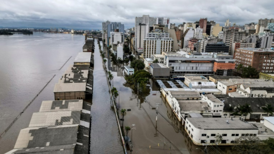 Br&eacute;sil: "reconstruire des vies" et une ville, d&eacute;fi titanesque du maire de Porto Alegre