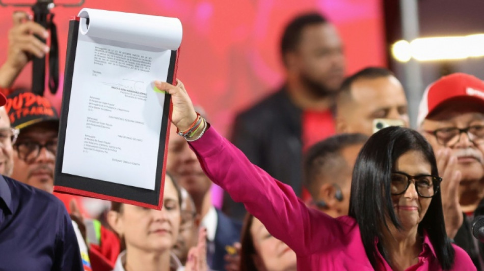 Trump suspende parcialmente o embargo petrol&iacute;fero &agrave; Venezuela ap&oacute;s abertura em nova lei