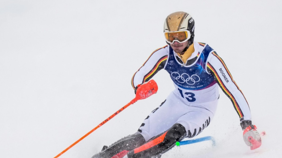 Slalom-Ass Stra&szlig;er weit zur&uuml;ck