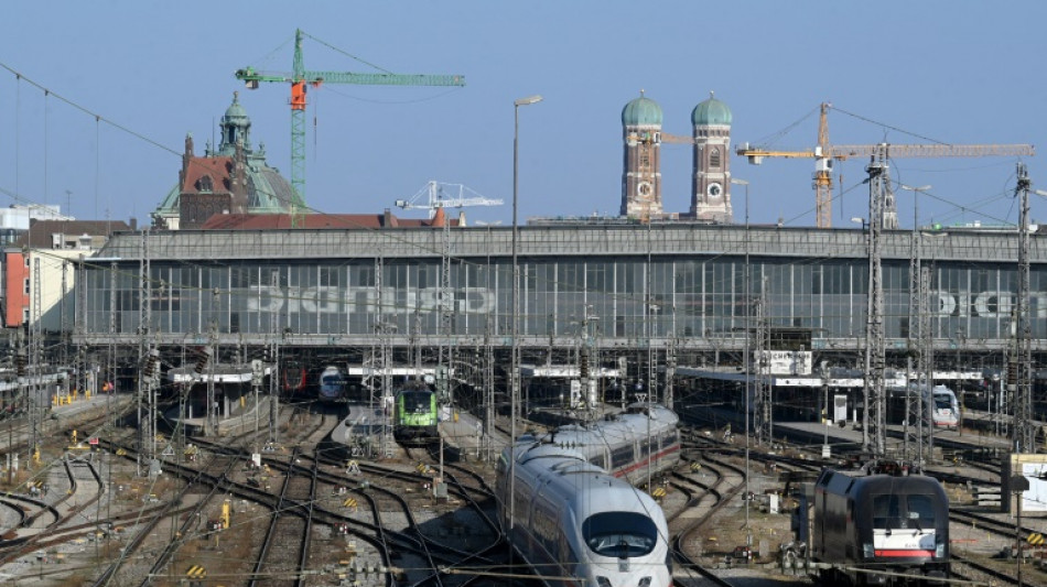 Gewerkschaftschef wirft Regierung "Raubbau an Zukunftsf&auml;higkeit der Bahn" vor