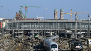 Gewerkschaftschef wirft Regierung "Raubbau an Zukunftsf&auml;higkeit der Bahn" vor