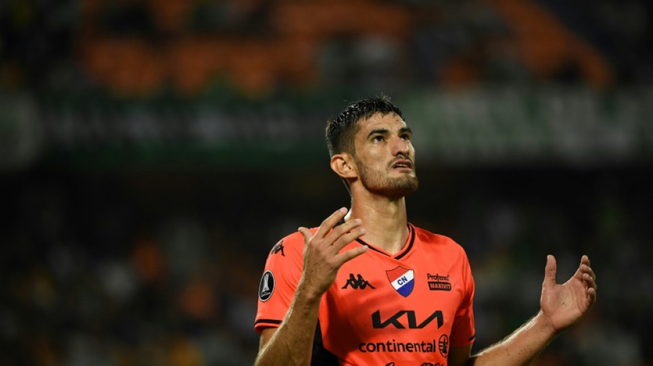 Nacional do Paraguai vence Atl&eacute;tico Nacional (3-0) e vai &agrave; 3&ordf; fase da Libertadores