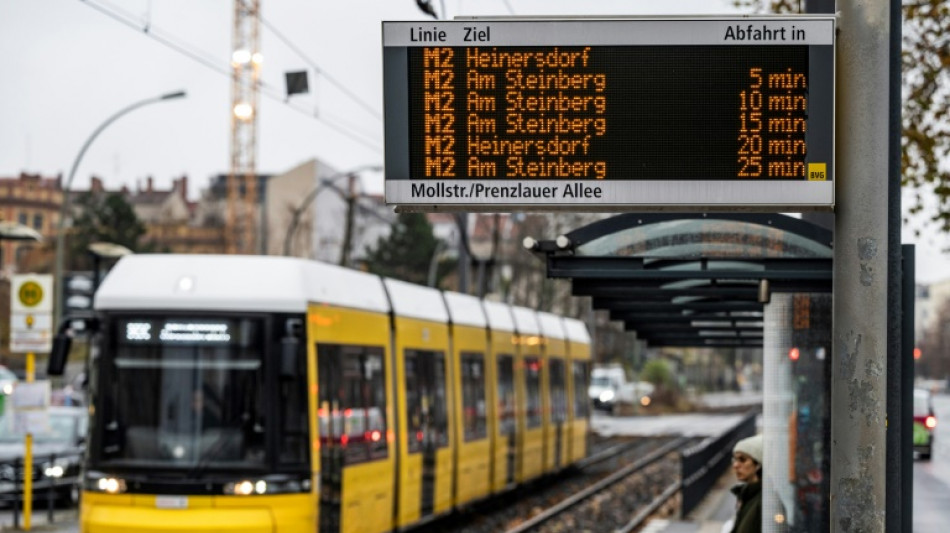 Bund und L&auml;nder einig: Nachfolgeregelung des Neun-Euro-Ticket ab Januar