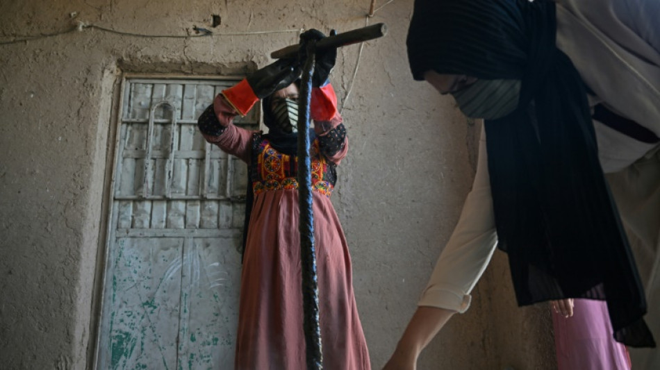 Mujeres afganas que siguen trabajando pese al r&eacute;gimen talib&aacute;n