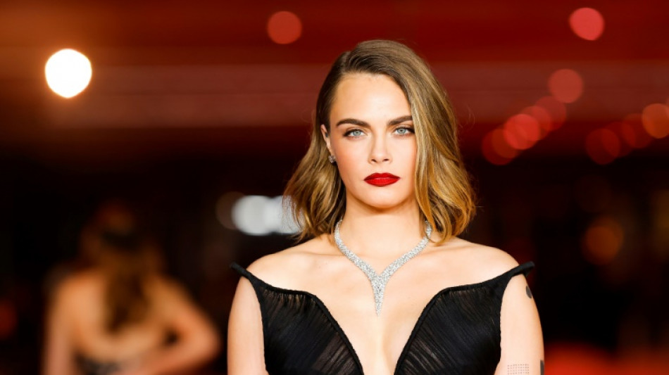 Incendio destruye mansi&oacute;n de modelo Cara Delevingne en California