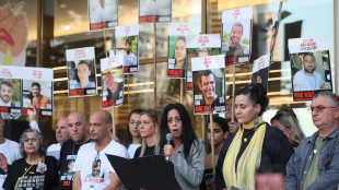 Famiglie ostaggi, da mezzanotte il rilascio in diretta