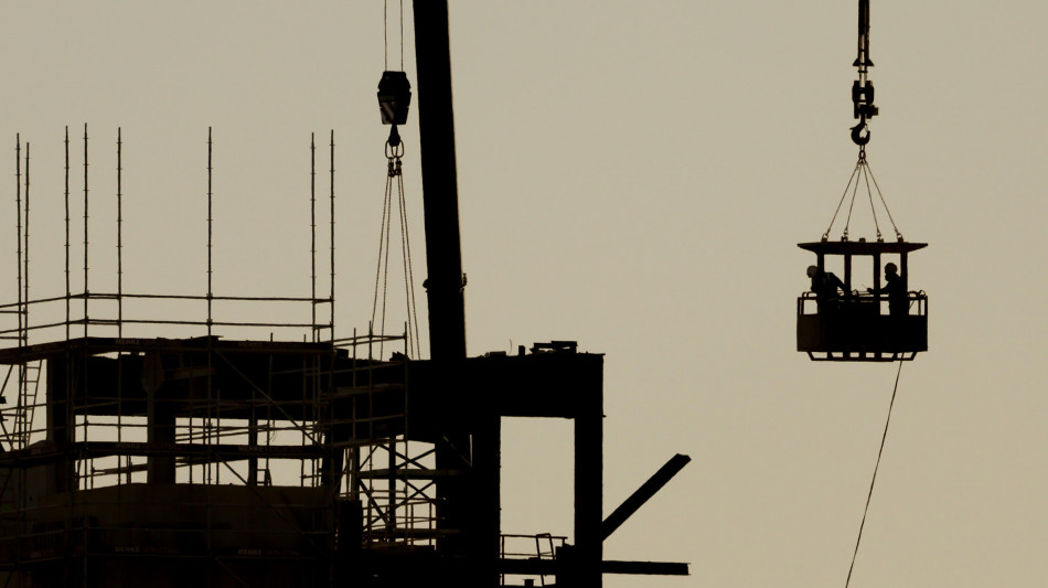 L'industria cresce a febbraio dello 0,1%, su base annua +0,5%