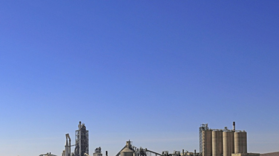 Schutzgelder f&uuml;r Islamisten: Zementhersteller Lafarge zu Millionenstrafe verurteilt