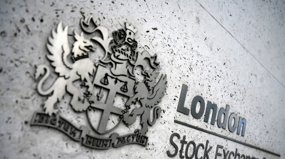 Borsa: l'Europa parte in lieve aumento, Londra +0,1%