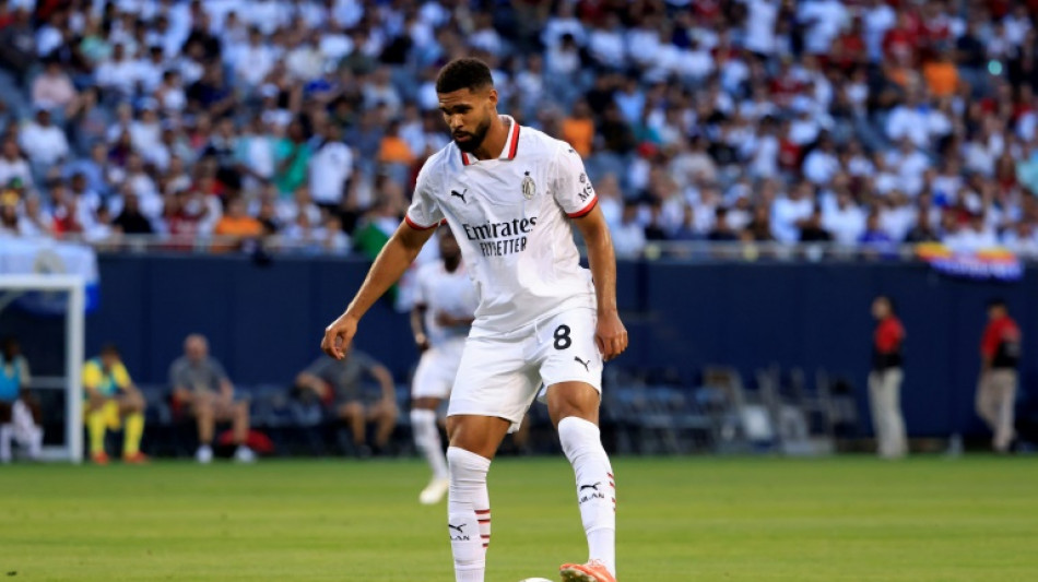Ingl&ecirc;s Loftus-Cheek sofre les&atilde;o e vira desfalque no Milan
