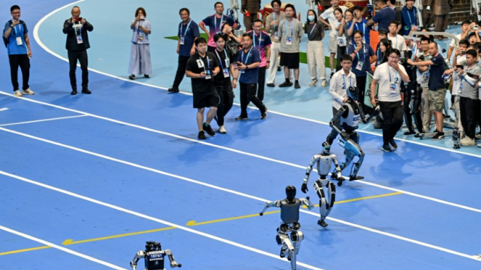 China organiza os primeiros Jogos Mundiais de rob&ocirc;s humanoides 