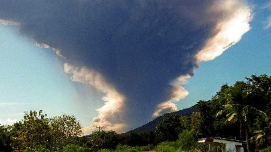 Indonésie: nouvelle forte éruption du volcan Lewotobi Laki-Laki