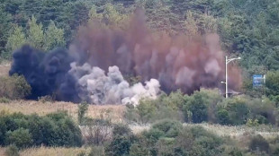 Symboltr&auml;chtige Sprengung: Nordkorea kappt Verbindungsstra&szlig;en in den S&uuml;den
