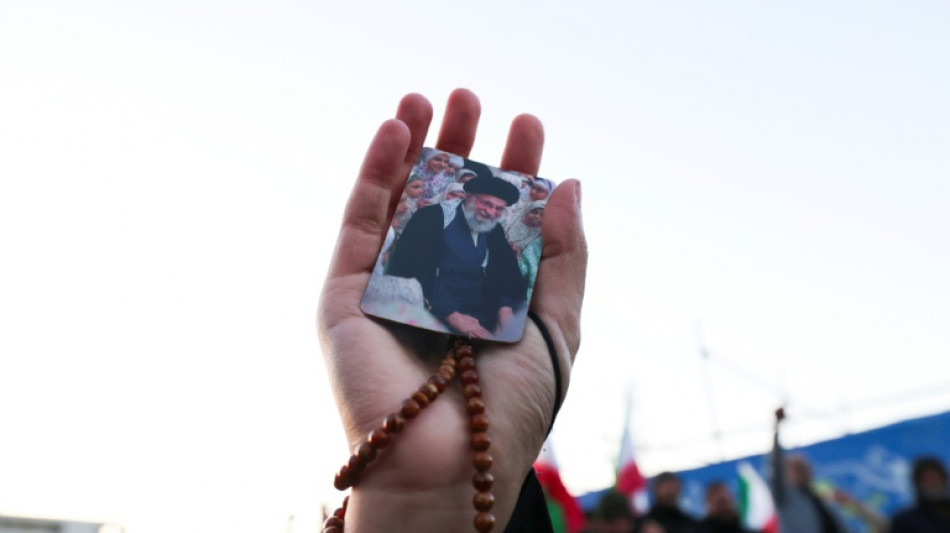 Ir&atilde; desafia Trump e promete vingar a morte de Khamenei