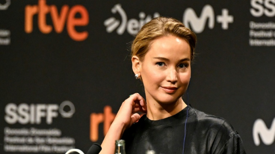Jennifer Lawrence critica os EUA e Israel antes de receber o pr&ecirc;mio honor&aacute;rio em San Sebasti&aacute;n