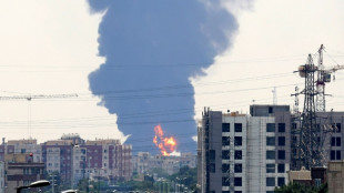 L'armée de l'air israélienne bombarde l'Iran, tirs iraniens meurtriers