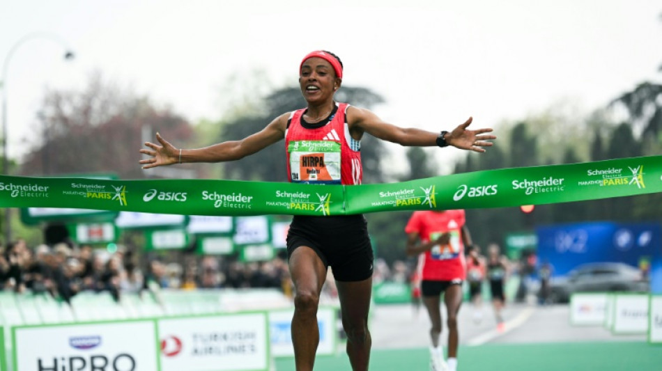 Hirpa and Biwott triumph at Paris Marathon