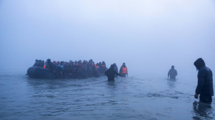 'Return hubs' for migrants clear EU parliament hurdle