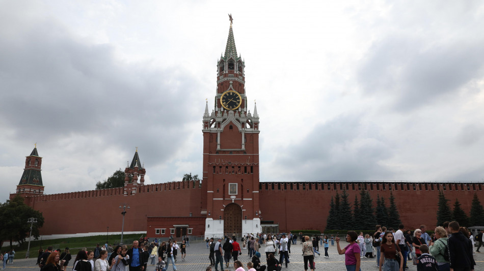 Mosca, 'Ue cerca di sabotare sforzi Russia e Usa per pace'