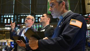 Wall Street sans direction &agrave; l'ouverture de la derni&egrave;re s&eacute;ance du mois
