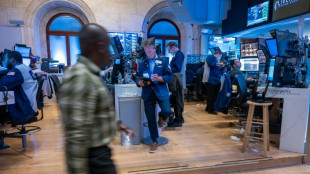 Wall Street en ordre dispers&eacute;, l'inflation ralentit, mais reste &eacute;lev&eacute;e