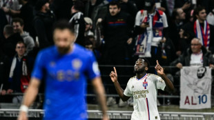 Nice perde para o Lyon (1-0) e PSG pode abrir vantagem ainda maior na lideran&ccedil;a