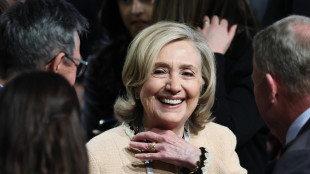 Hillary ribadisce, 'non conoscevo Epstein, voglio che la verit&agrave; venga fuori'