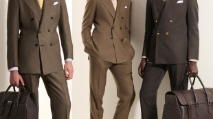 L'invito a rallentare di Kiton nella collezione per l'estate