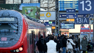 Bahn l&auml;dt zu Verhandlungen am Montag ein - GDL fordert erst neues Angebot