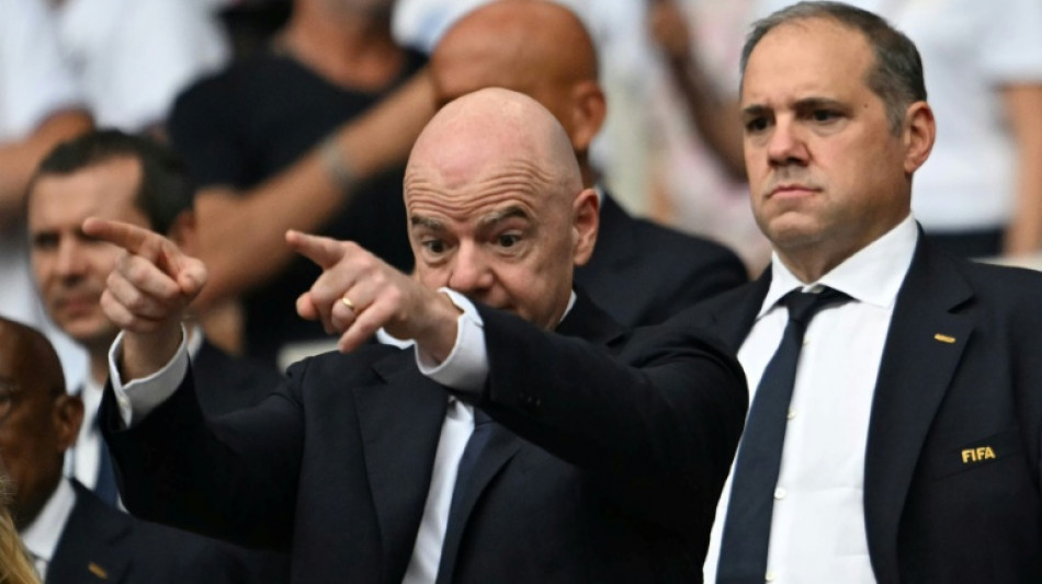 Manual de instrucciones para comprender la guerra de poder en el f&uacute;tbol mundial
