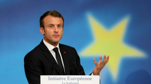 Macron appelle &agrave; un nouveau sursaut de l'Europe, qui peut "mourir"