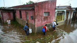 Idalia deja inundaciones y apagones a su paso por occidente de Cuba