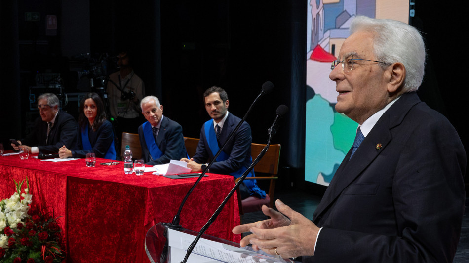 Mattarella, non si guardi ai giovani con indifferenza o meschina sottovalutazione