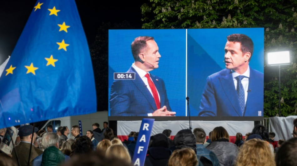 Polonia elige entre un proeuropeo y un nacionalista en el reñido balotaje presidencial