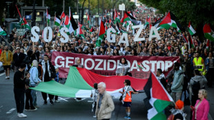 Con el respaldo del cine español, miles de personas se manifiestan en San Sebastián a favor de los palestinos