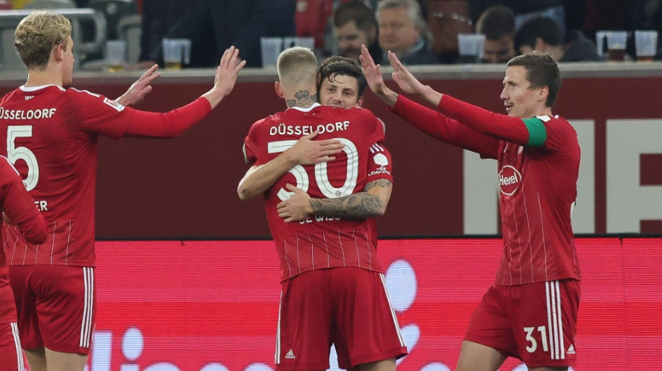 D&uuml;sseldorf und Paderborn nehmen Aufstiegspl&auml;tze in den Blick