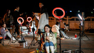 En Chine, des streameurs campent dehors en qu&ecirc;te de pourboires
