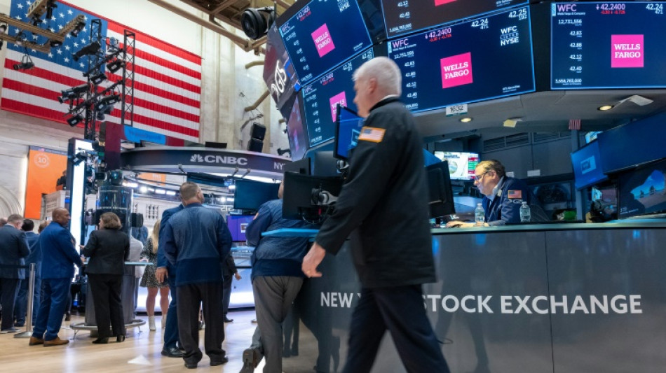 Wall Street en ordre dispers&eacute;, respiration apr&egrave;s une s&eacute;rie de records