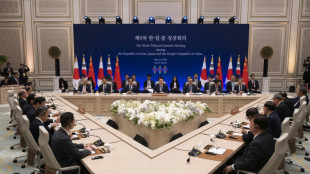 S&eacute;oul, Tokyo et P&eacute;kin d'accord sur la "d&eacute;nucl&eacute;arisation de la p&eacute;ninsule cor&eacute;enne" lors d'un sommet tripartite