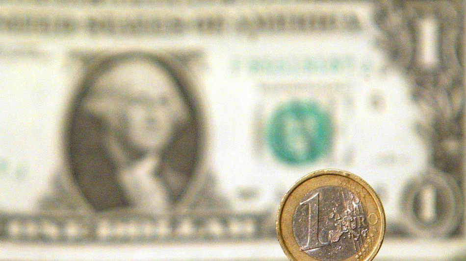 Euro poco mosso, scambiato a 1,1613 dollari
