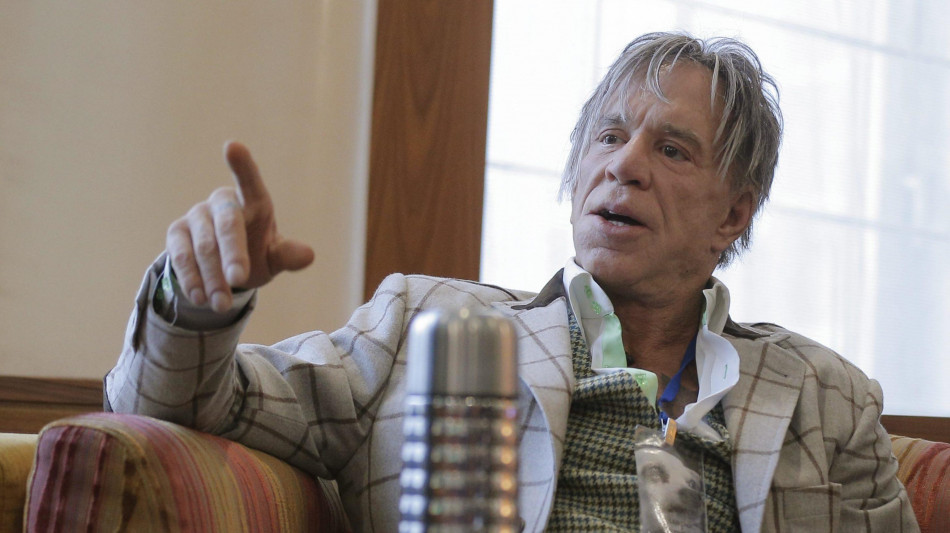 Mickey Rourke sfrattato per non aver pagato l'affitto