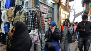 Trump dit que le "temps est compt&eacute;" pour l'Iran, qui exclut de n&eacute;gocier "sous la menace"