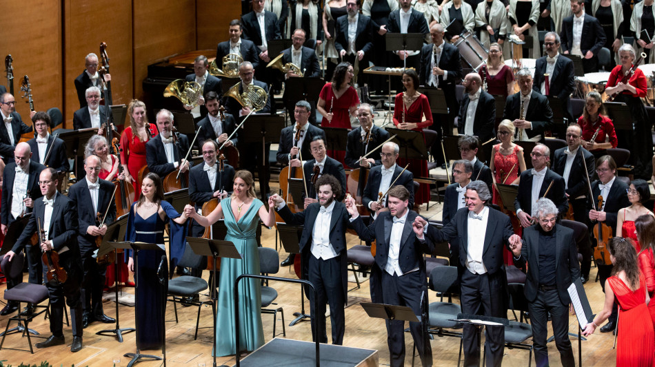 La 'giovane' Nona di Tjeknavorian riempie l'auditorium di Milano