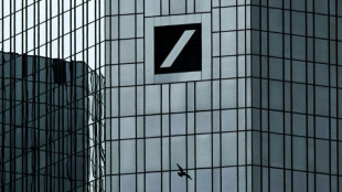 Deutsche Bank im zweiten Quartal mit Verlust wegen R&uuml;ckstellung f&uuml;r Rechtsstreit 