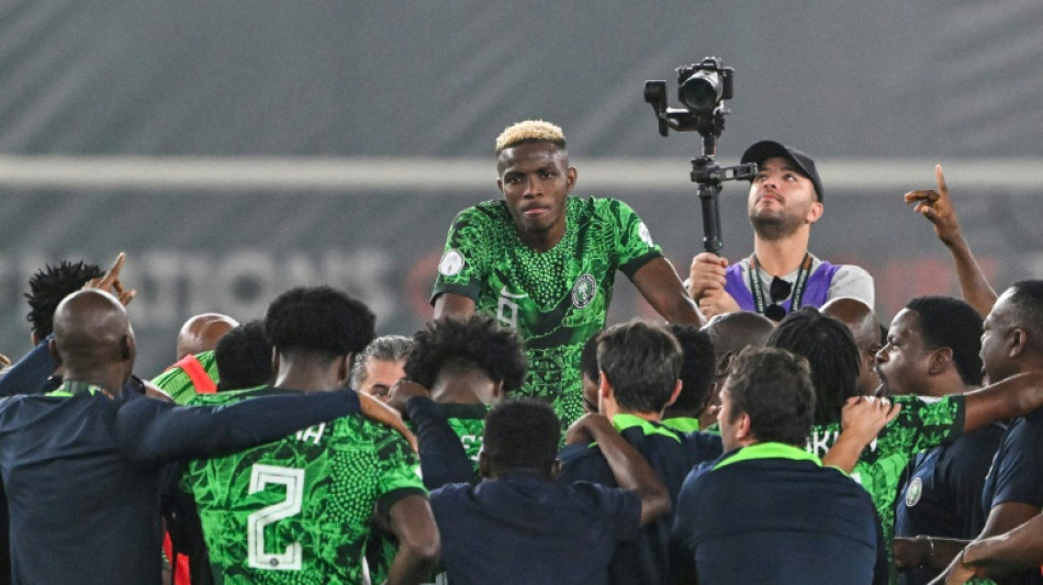 Nig&eacute;ria vence &Aacute;frica do Sul nos p&ecirc;naltis e vai &agrave; final da Copa Africana