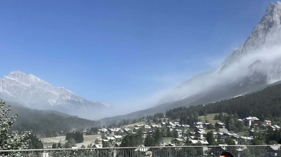 Nuova frana su Dolomiti, San Vito Cadore avvolto dalla polvere